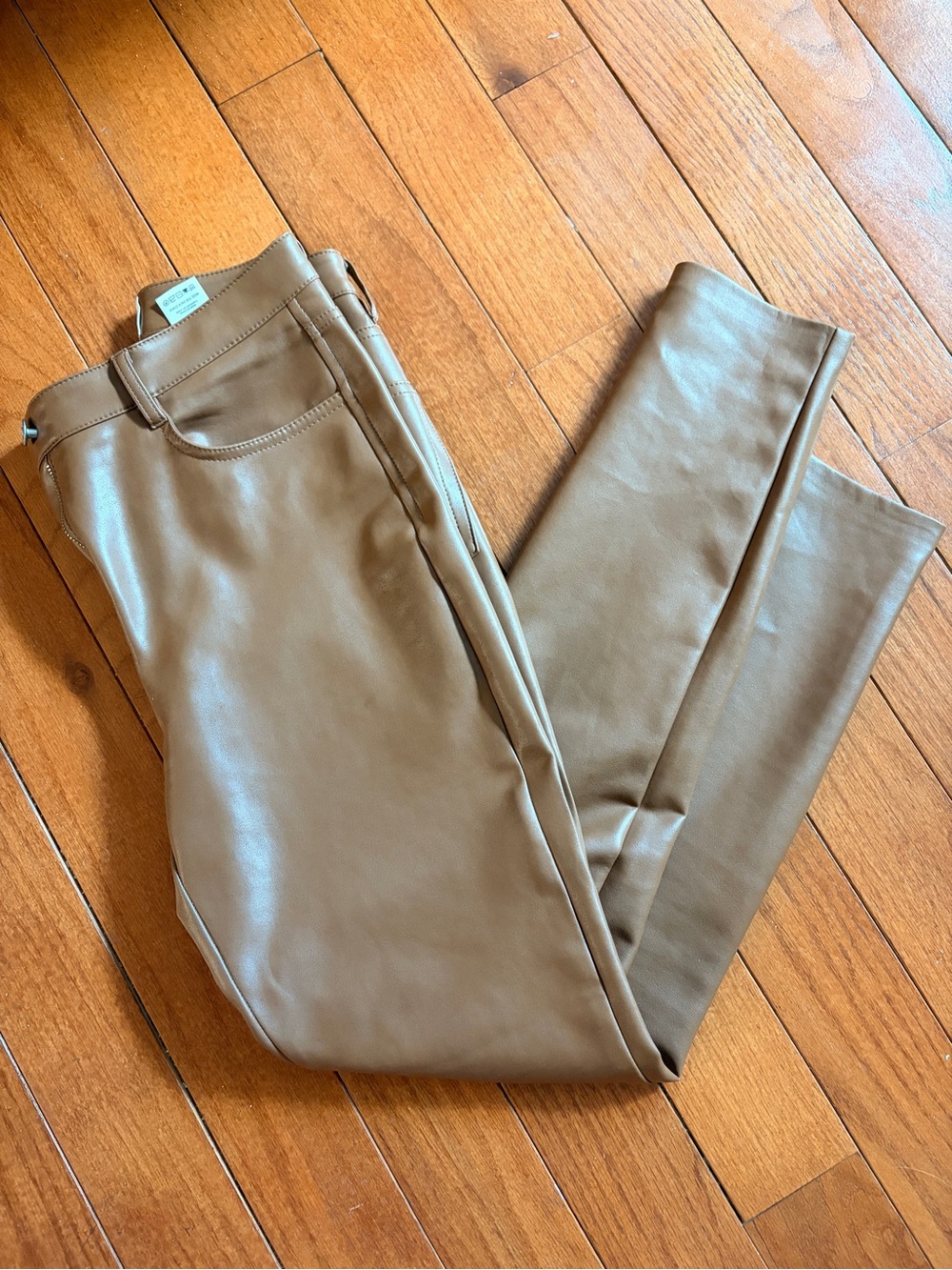 Wilfred Faux Leather Straight-Leg Pants in Tan